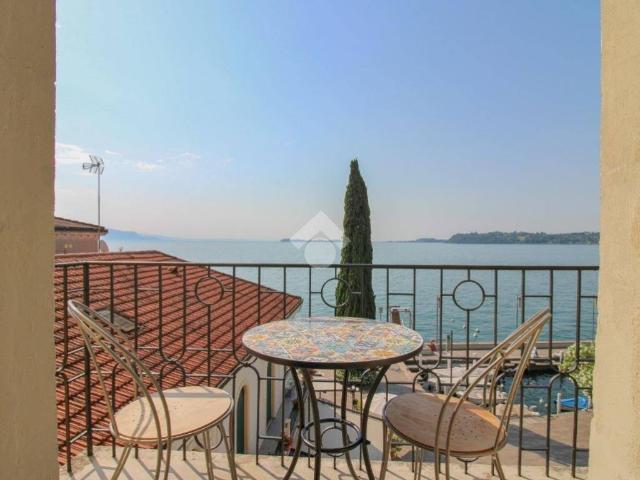 Appartamento in affitto a Gardone Riviera BS