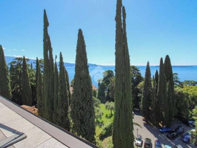 Appartamento in affitto a Gardone Riviera BS