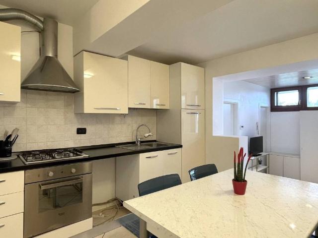 Appartamento in affitto a Gardone Riviera BS