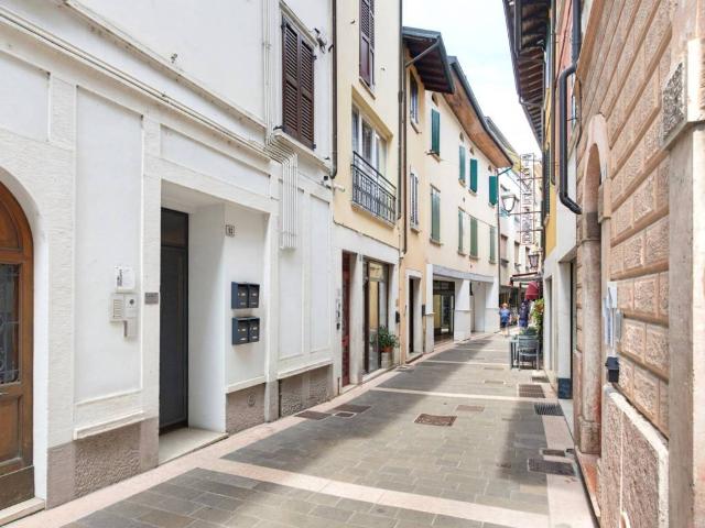 Appartamento in affitto a Gardone Riviera BS