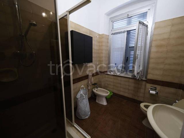 Appartamento in affitto a Genova via Ambrogio Negrone, arredato, ascensore, balcone TrovaCasa