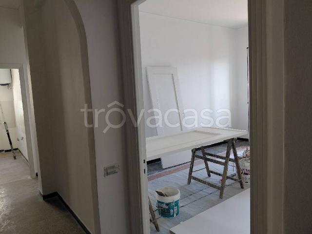 Appartamento in affitto a Genova via Arturo Salucci, 3, non arredato/vuoto, ultimo piano, ristrutturato TrovaCasa