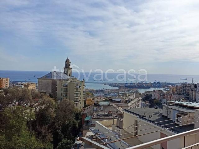 Appartamento in affitto a Genova via Ausonia, arredato, terrazzo, vista mare TrovaCasa