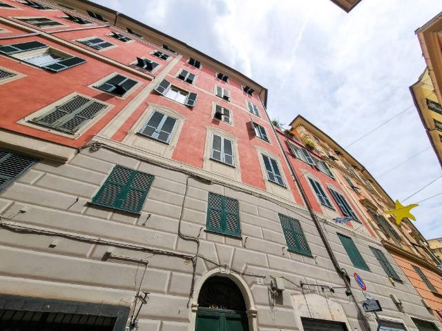 Appartamento in affitto a Genova via Benedetto Cairoli, 5, arredato, vicinanze negozi, cucina abitabile TrovaCasa