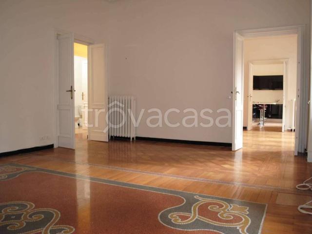 Appartamento in affitto a Genova via Bertora 3, riscaldamento autonomo, parzialmente arredato, cantina TrovaCasa