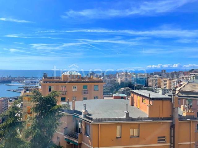Appartamento in affitto a Genova via Giovanni Casartelli, 7, arredato, vista mare, ascensore TrovaCasa
