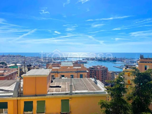 Appartamento in affitto a Genova via Giovanni Casartelli, 7, arredato, vista mare, ascensore TrovaCasa