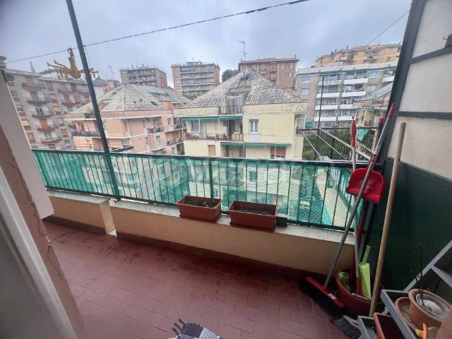 Appartamento in affitto a Genova via Giovanni Arrivabene, 56, arredato, balcone, cucina abitabile TrovaCasa