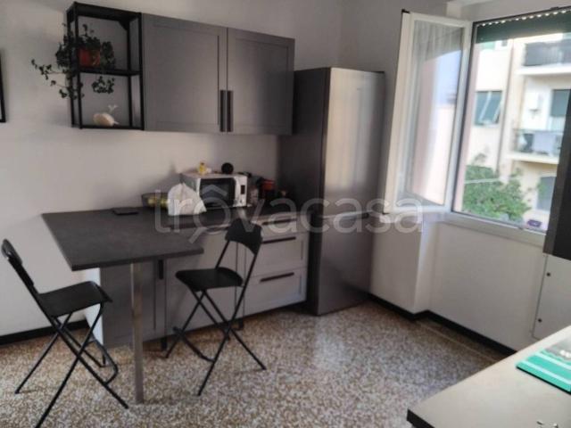 Appartamento in affitto a Genova via Divisione Acqui, non arredato/vuoto, ascensore, riscaldamento centralizzato TrovaCasa