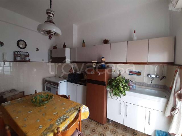Appartamento in affitto a Genova via lodovico calda, arredato, ascensore, balcone TrovaCasa