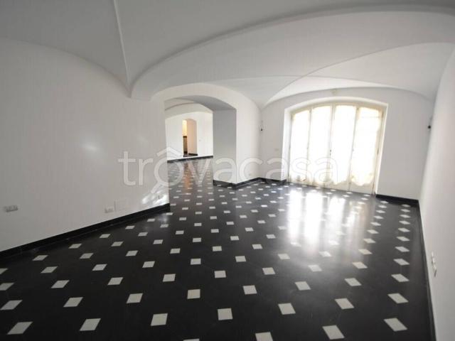 Appartamento in affitto a Genova via Montallegro, box, terrazzo, immobile di prestigio TrovaCasa