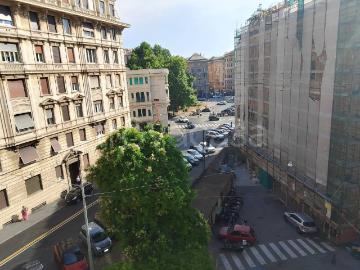 Appartamento in affitto a Genova via Montevideo, 2, non arredato/vuoto, box, ristrutturato TrovaCasa