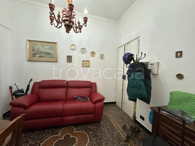 Appartamento in affitto a Genova via Monte Zovetto, non arredato/vuoto, riscaldamento autonomo, ascensore TrovaCasa