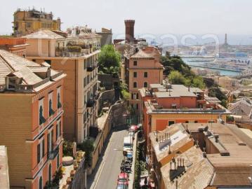 Appartamento in affitto a Genova via Pietro Paleocapa, non arredato/vuoto, cucina abitabile TrovaCasa