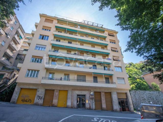 Appartamento in affitto a Genova via Pietro Paleocapa, non arredato/vuoto, ascensore, buono stato TrovaCasa