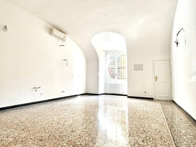 Appartamento in affitto a Genova via Roma, 8a, non arredato/vuoto, posto auto, riscaldamento centralizzato TrovaCasa