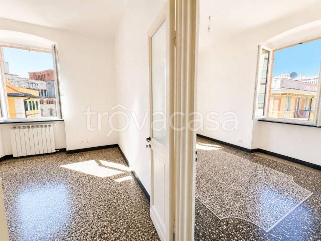 Appartamento in affitto a Genova viale Aspromonte, 16, non arredato/vuoto, terrazzo, immobile di prestigio TrovaCasa