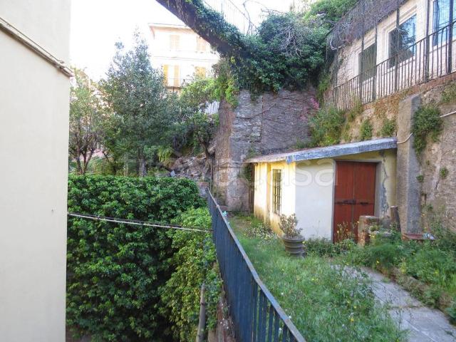 Appartamento in affitto a Genova corso Firenze, 37, non arredato/vuoto, giardino privato, vista mare TrovaCasa