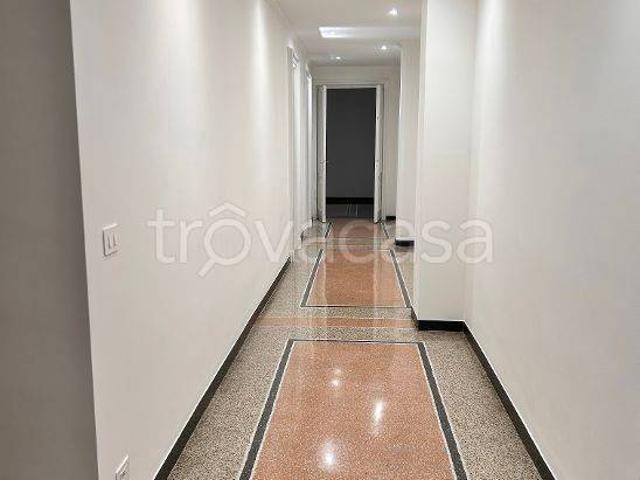 Appartamento in affitto a Genova corso Firenze, 6, non arredato/vuoto, immobile di prestigio, servizio di portineria TrovaCasa