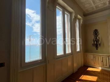 Appartamento in affitto a Genova corso Italia, arredato, immobile di prestigio, vista mare TrovaCasa