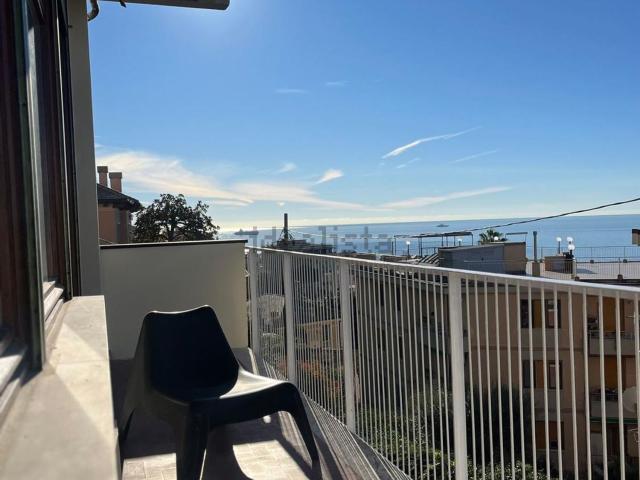 Appartamento in Affitto a Genova dal Verme, 19
