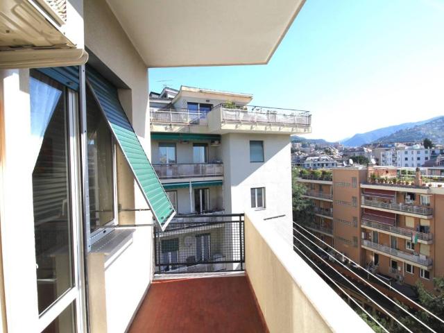 Appartamento in affitto a Genova GE