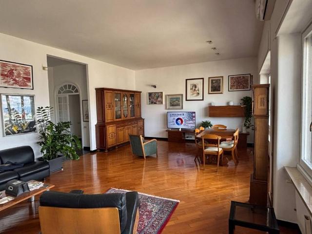 Appartamento in affitto a Genova GE