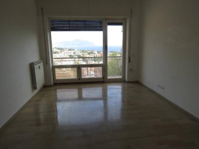 Appartamento in affitto a Genova GE