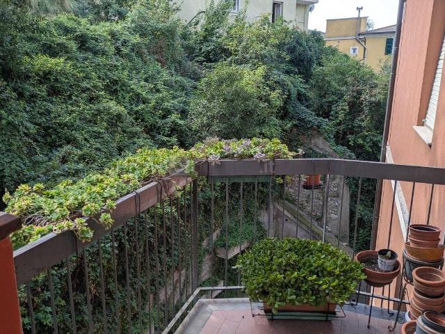 Appartamento in Affitto a Genova in Via Ausonia, 7B