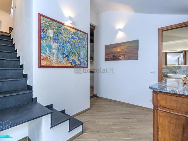 Appartamento in Affitto a Genova in Vico San Salvatore, 5