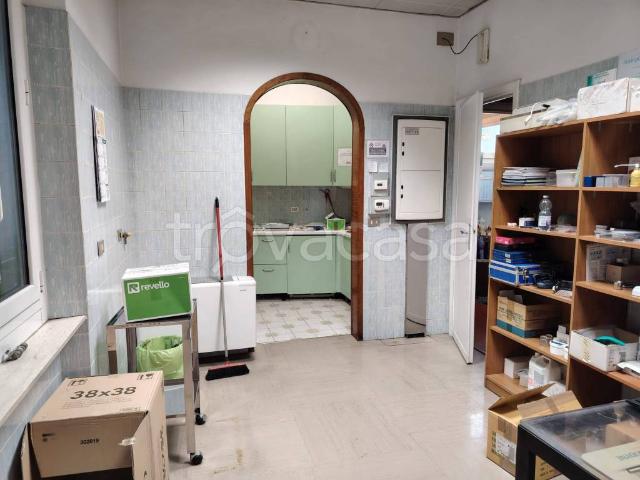 Appartamento in affitto a Genova piazza Facchini, terrazzo, parzialmente arredato, cantina TrovaCasa