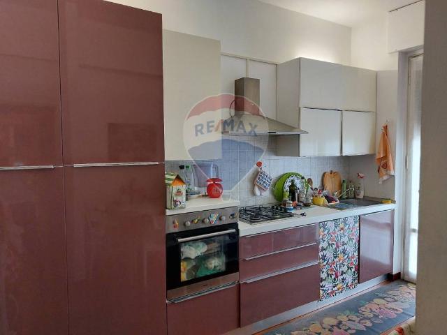 Appartamento in affitto a Genova, posto auto, terrazzo, parquet TrovaCasa
