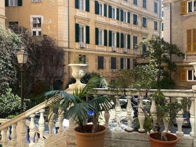 Appartamento in Affitto a Genova Roma, 8 A