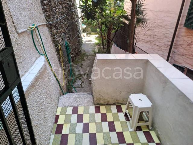 Appartamento in affitto a Genova salita Inferiore di Sant'Anna, 17b, arredato, giardino privato, terrazzo TrovaCasa