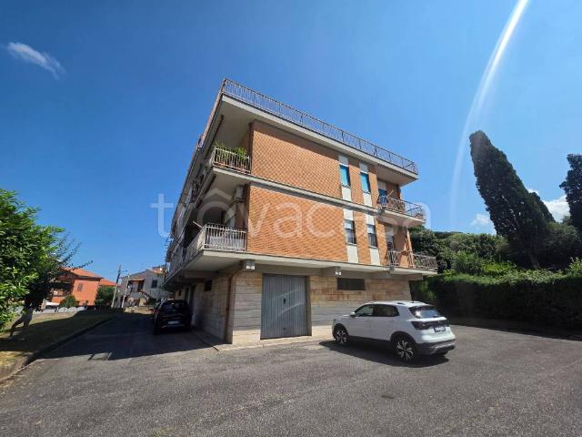 Appartamento in affitto a Genzano di Roma via della Madonnina, 7