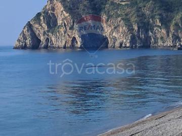 Appartamento in affitto a Sant'Alessio Siculo via Consolare Valeria, 73, arredato, luminoso, veranda TrovaCasa