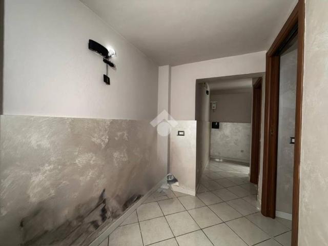 Appartamento in affitto a Gragnano piazza Augusto Aubry, 27, non arredato/vuoto, buono stato, cucina abitabile TrovaCasa