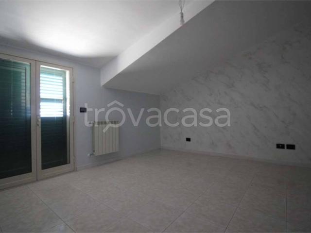 Appartamento in affitto a Gravina di Catania via Gramsci, 1, non arredato/vuoto, terrazzo, centrale TrovaCasa