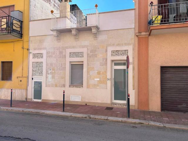 Appartamento in affitto a Grottaglie TA