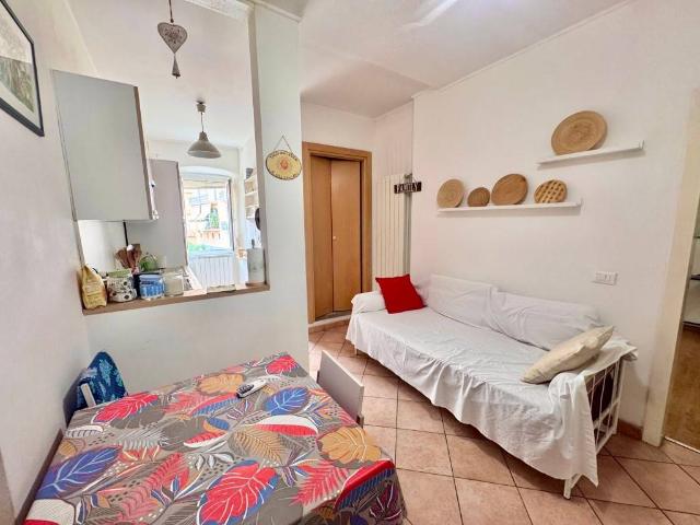 Appartamento in affitto a Imperia IM