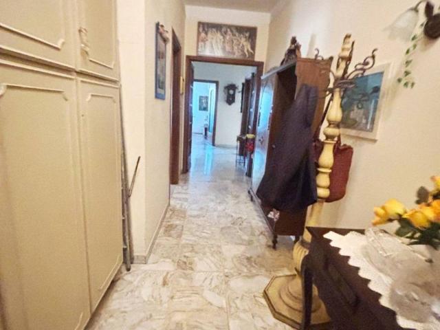 Appartamento in affitto a Imperia IM