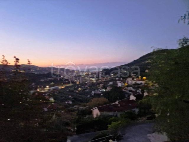 Appartamento in affitto a Imperia, non arredato/vuoto, posto auto, terrazzo TrovaCasa