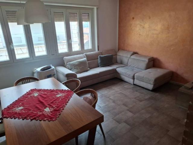 Appartamento in affitto a Inverigo CO
