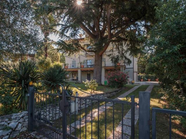 Appartamento in affitto a Iseo BS