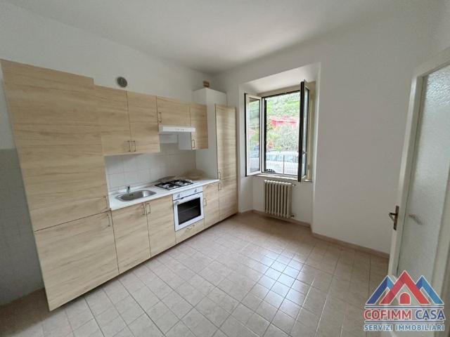Appartamento in affitto a Isola del Liri via Cave Poggio, non arredato/vuoto, riscaldamento autonomo, parzialmente arredato TrovaCasa