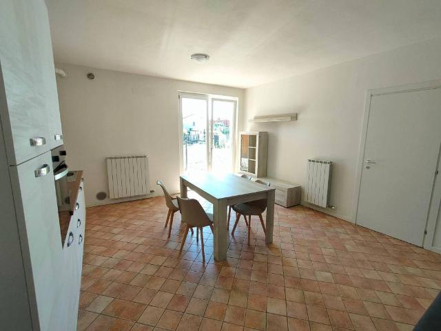 Appartamento in affitto a Isola Rizza VR