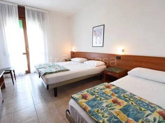 Appartamento in affitto a Jesolo via Alfredo Oriani, 6, posto auto, terrazzo, lavatrice TrovaCasa