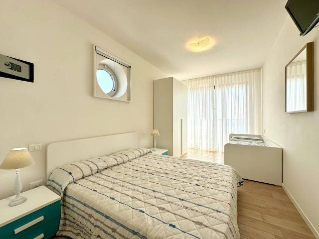 Appartamento in affitto a Jesolo via Giosuè Carducci, 1, arredato, terrazzo, fronte mare TrovaCasa