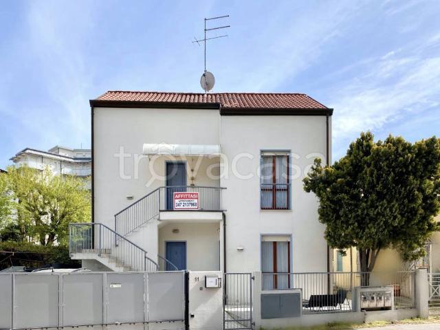 Appartamento in affitto a Jesolo via dei Pioppi, 11, arredato, terrazzo, balcone TrovaCasa