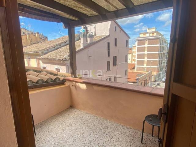 Appartamento in affitto a Jesi AN